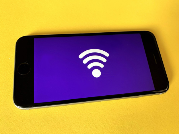 The auto-join function makes users vulnerable to the risks of public Wi-Fi