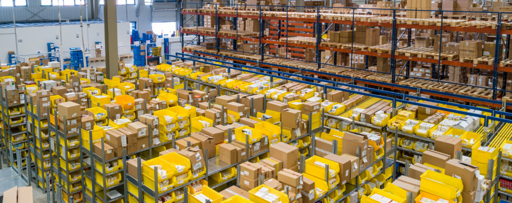 An image of Amazon, Featured News, Amazon's AI logistics warehouses