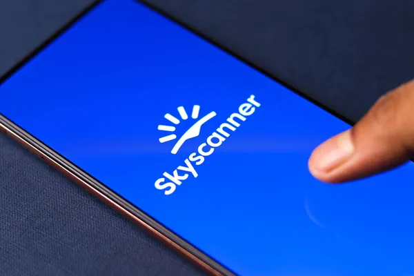 An image of , News, Huawei and Skyscanner form strategic flights partnership